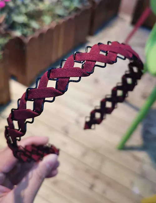 Rings 02 H424 Black Wire Burgundy Ribbon Head Band