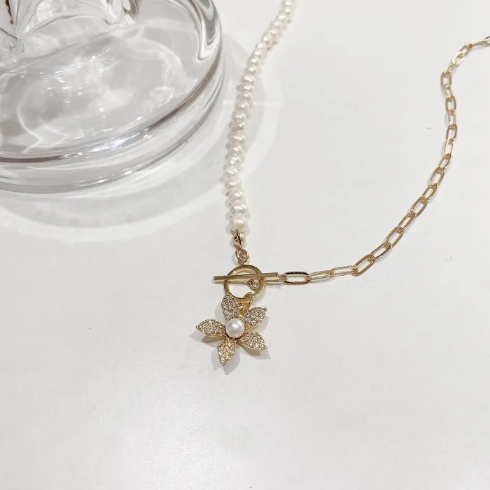 Refined by AnnaKaci Asymmetrical Chain Pearl Necklace Necklaces Refined by AnnaKaci Asymmetrical Chain Pearl Necklace Necklaces