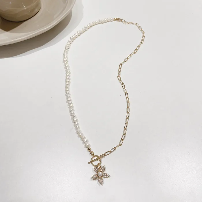 Refined by AnnaKaci Asymmetrical Chain Pearl Necklace Necklaces Refined by AnnaKaci Asymmetrical Chain Pearl Necklace Necklaces