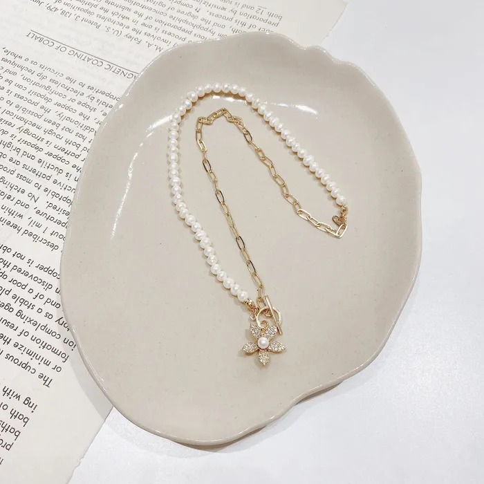 Refined by AnnaKaci Asymmetrical Chain Pearl Necklace Necklaces Refined by AnnaKaci Asymmetrical Chain Pearl Necklace Necklaces